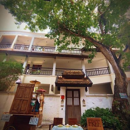 La Maison Verte Hostel Chiang Mai Buitenkant foto