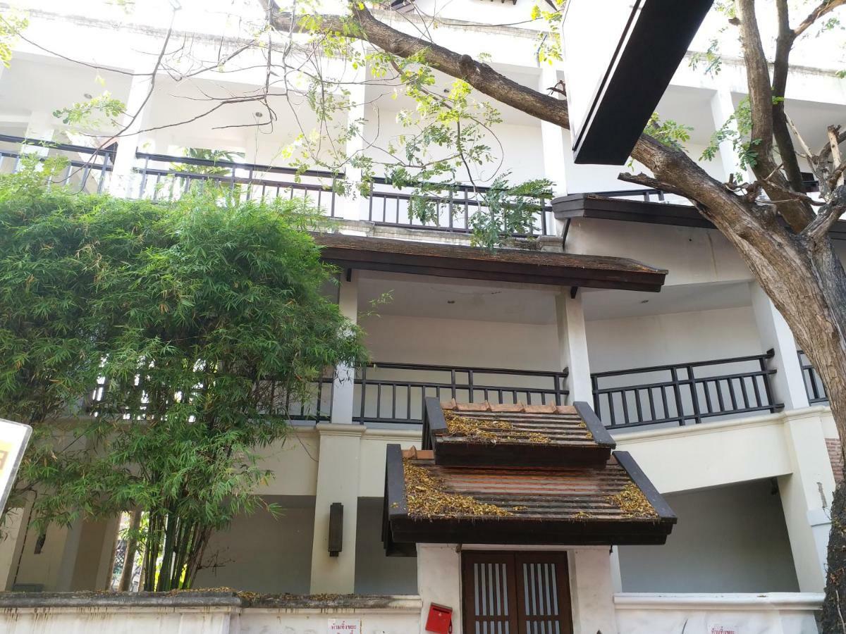 La Maison Verte Hostel Chiang Mai Buitenkant foto